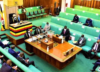 Amyuka Ssaabawolereza wa gavumenti agamba tebannateesa ku kya Palamenti kulonda Pulezidenti, Bobi Wine amutabukidde