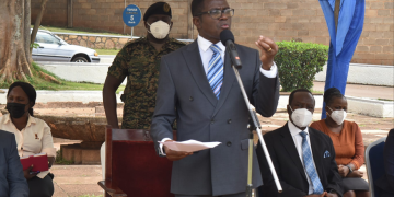 Buganda yaakuddamu okugema abantu COVID-19 – Katikkiro Mayiga