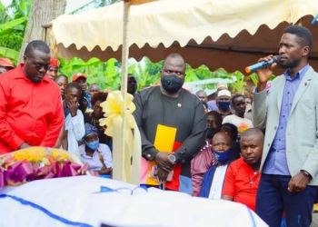 Bobi Wine alayidde tagenda kukkiriza Museveni kuddamu kukwata mu Ssemateeka
