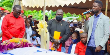 Bobi Wine alayidde tagenda kukkiriza Museveni kuddamu kukwata mu Ssemateeka