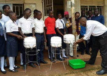 Si kya tteeka nti abaana balina kusooka keberebwa okudda ku ssomero – Gavumenti