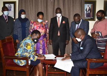 Buganda esse omukago ne Minisitule y’amawulire ne UCC