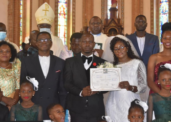 Katikkiro Mayiga asabye abafumbo  okubeera abanyiikivu era abayiiya