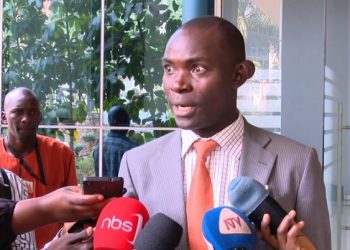 Male Mabirizi bamusindise mu kkooti lwa kuzannyira ku balamuzi