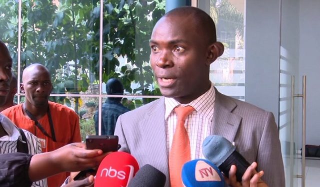 Male Mabirizi bamusindise mu kkooti lwa kuzannyira ku balamuzi
