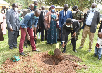 Katikkiro Mayiga asabye ab’e Buvuma obuvubi bagatteko obulimi