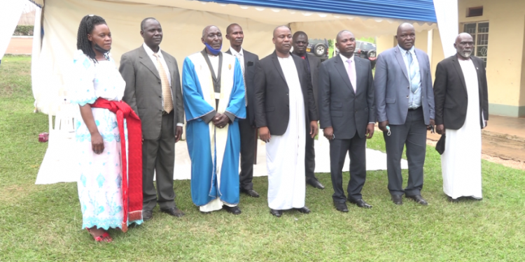 Abavubuka basabiddwa obuteetundako ttaka