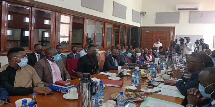 Omubaka Zaake agamba Amyuka Sipiika Among yamusonyiye