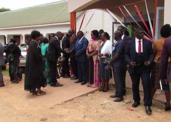 Owek. Kaawaase alabudde abaagala okumalawo ettaka lya Buganda