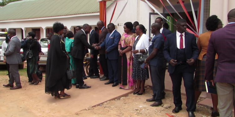 Owek. Kaawaase alabudde abaagala okumalawo ettaka lya Buganda