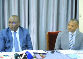 Bakubaganyiza ebirowoozo ku mbalirira ya Buganda