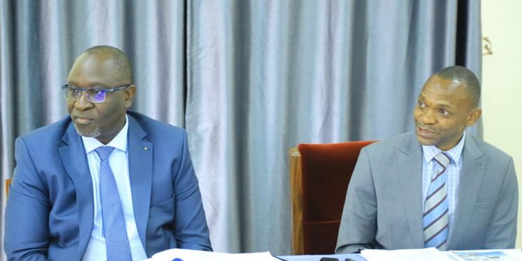 Bakubaganyiza ebirowoozo ku mbalirira ya Buganda