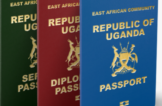 Minisitule y’ensonga z’omunda etubidde ne Paasipooti mutwalo mulamba
