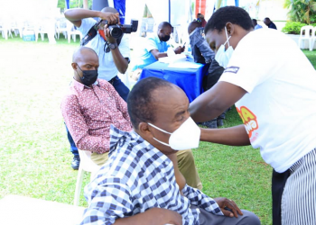 Minisita Nankindu asabye abazadde  okugemesa abaana abatuuse ekirwadde ki Corona