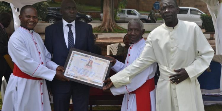 Owek. Lwasa asabye abantu okuyiga okukkekkereza