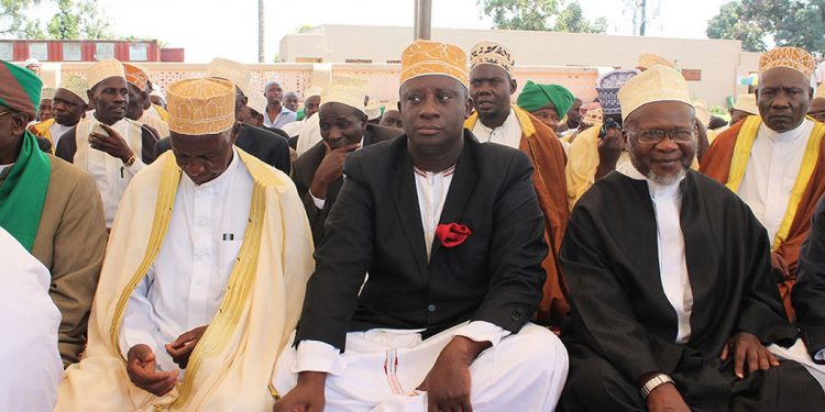 Omulangira Nakibinge asabye gavumenti ennoonyereze ku bijambiya n’ekyookya masomero