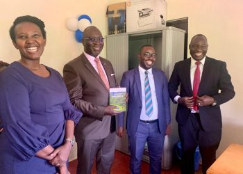 Owek. Waggwa atongozza enkola y’ Ebitawuluzi okuwa abantu obwenkanya