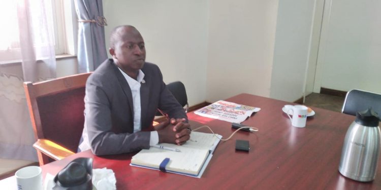 Owek. Lukwago asabye abayizi okwewala Mukenenya