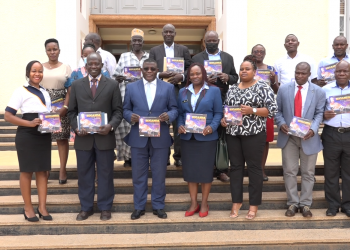 Owek. Kaawaase asabye abantu basooke balambule ensi yabwe nga tebanagenda bunaayira