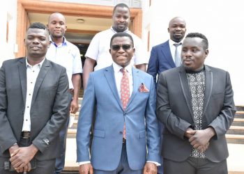 Katikkiro Mayiga asisinkanye ab’Ebinyaanyanyaanya