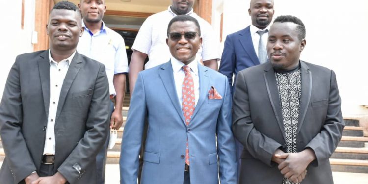 Katikkiro Mayiga asisinkanye ab’Ebinyaanyanyaanya