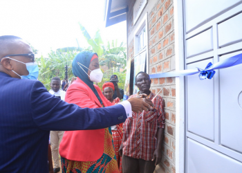 Buganda yakwongera okukola emikago okutumbula embeera z’abantu – Owek. Mayanja Nkalubo