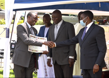 Katikkiro Mayiga agamba Buganda okukula kijja kuva ku ngeri gyekwatamu akatono keerina
