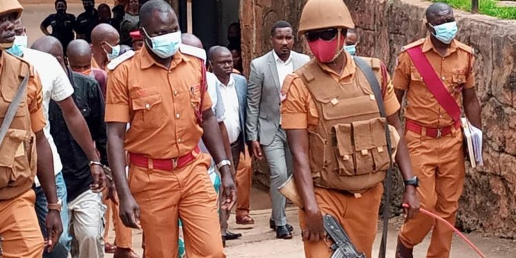 Abaakwatibwa neba Ssegiriinya balumiriza ab’ebyokwerinda okubatulugunya babawaayirize ku bijambiya