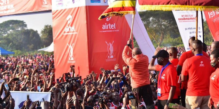 Olubiri e Mmengo luwuumye nga Kabaka asimbula abeetabye mu misinde gy’amazaalibwa ge aga 2022