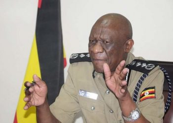 IGP Ochola agamba abasse omupoliisi e Luweero bagenderedde mmundu bazikozesa mu bunyazi