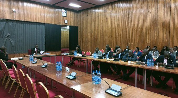 Akulira Uganda Airlines talabiseeko mu COSASE, basaba eby’okubasoya ebibuuzo biggyibwemu amawulire