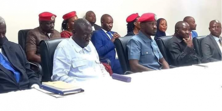 Bobi Wine ne Dr Besigye bakkaanyiza okukolera awamu,  bagamba akalulu kamala budde