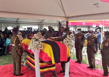 Genero Weeraba, Elly Tumwine aziikiddwa