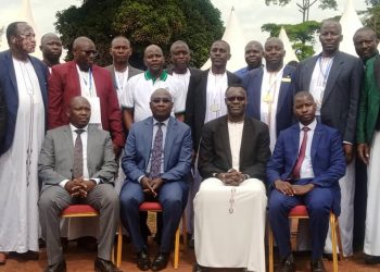 Abalung’amya emikolo basabiddwa okunyweza ennono y’okwanjula