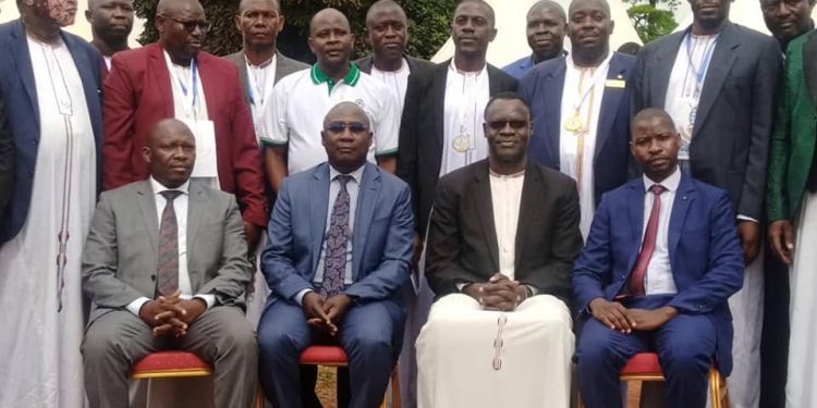 Abalung’amya emikolo basabiddwa okunyweza ennono y’okwanjula
