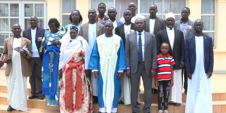 Bannayuganda basabiddwa okukomya okusaagira mu nsonga z’ebyobulamu