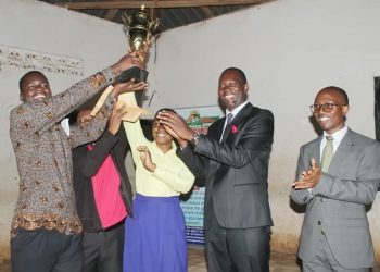 Minisita Kiyimba asabye abayizi okwegatta ku kulwanyisa Mukenenya