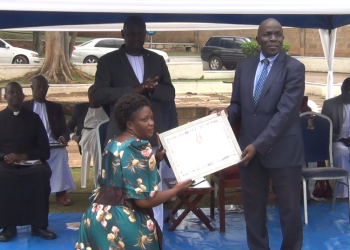 Owek. Lwasa asabye abazadde okunnyikiza ebyenjigiriza mu baana