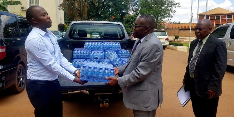 Aba Spear Group of Companies bawaddeyo amazzi ku nteekateeka ya Bulungibwansi