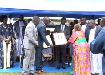 Owek. Mugumbule asabye abantu bulijjo okutendeka obulungi bebakulira