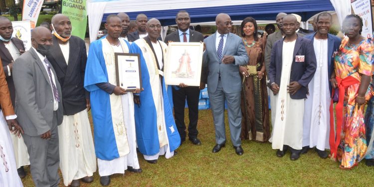 Minisita Kyewalabye asabye ab’ebyokwerinda obutamala gakwata bantu, atikudde Abalemeezi Oluwalo