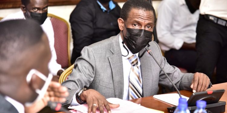 Ssaabawolereza Kiryowa agamba Uganda terina bifo mwetulugunyiza bantu