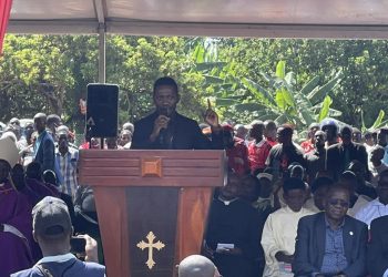 Kyagulanyi agamba nti Dr. Ssemogerere yamubuulira eyatta Lutaakome Kayiira