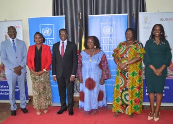 Katikkiro Mayiga asabye abantu okugondera ebiragiro by’abasawo ku Ebola ne Mukenenya