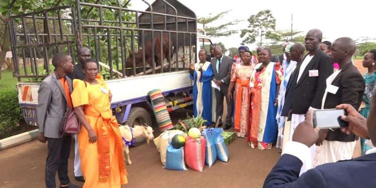 Omuk. Luutu asabye abazadde obutesamba baana