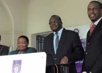 Minisita Mao ne Ssaabawolereza Kiryowa batabaganyizza Ssaabalamuzi Dollo ne Ssaabaminisita Nabbanja