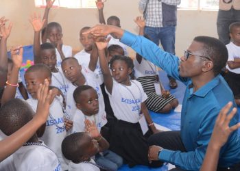 Katikkiro Mayiga alambudde Abasaakaate, abasabye  okunyweza byebayize