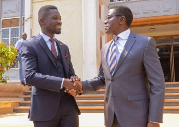 Katikkiro Mayiga asisinkanye akulira NUP, Kyagulanyi,  nasaba bannabyabufuzi okuwang’ana ekitibwa era bawuliziganye