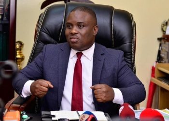 Loodimmeeya Lukwago atabuse ku nsimbi ez’okukola enguudo ezirimu ebinnya mu Kampala, agamba waliwo abaagala okuzibba
