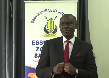 Minisita Ssekabembe akuutidde Abayima kukulambika aba Nkobazambogo